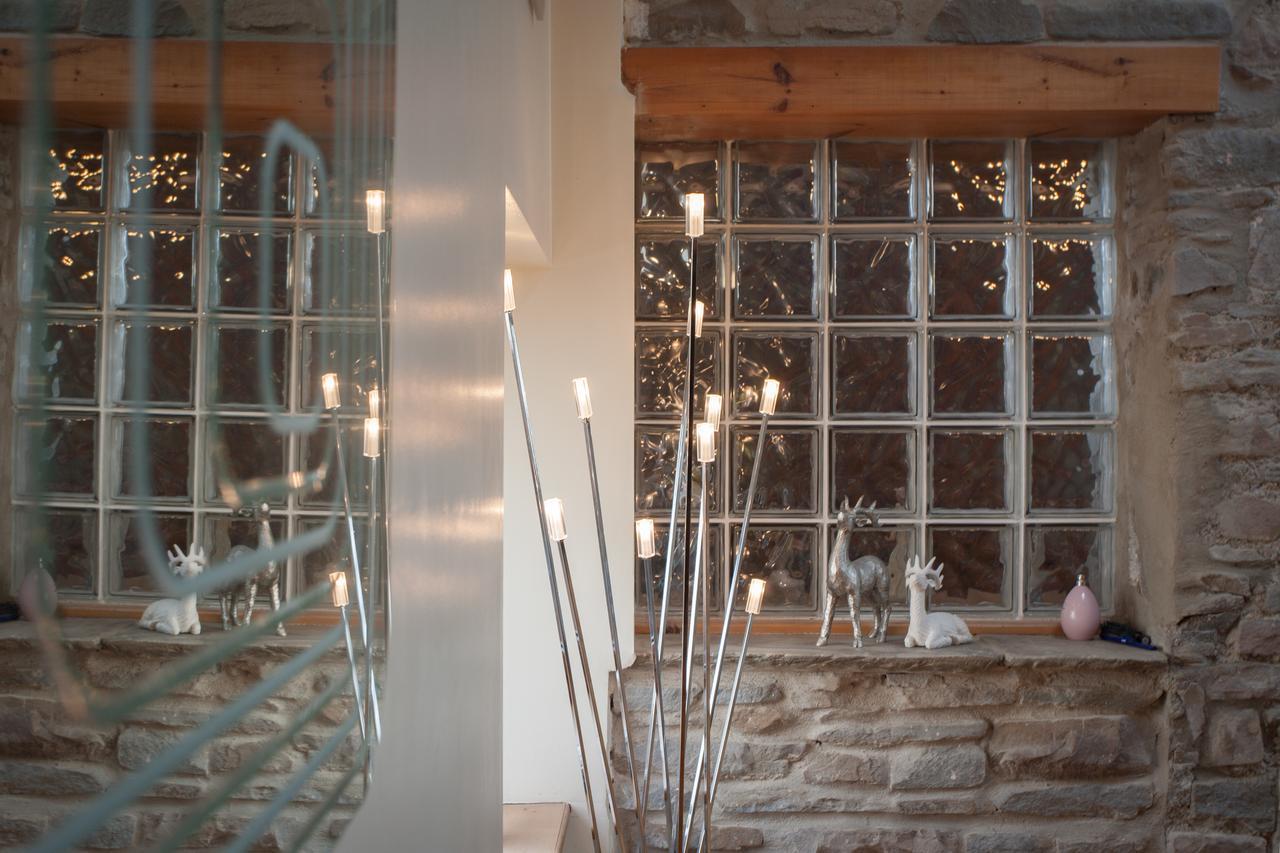 Bed and Breakfast Beudy Bach Cross Hands Екстер'єр фото